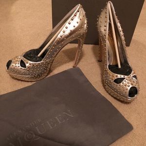 ALEXANDER McQUEEN Metallic Lamb Pearl Sandal